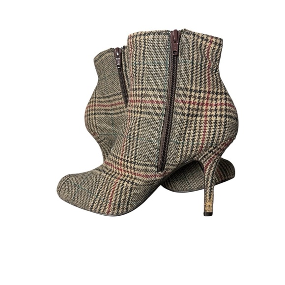 Diba Steampunk Ankle Boots Womens 8.5 Tartan Plaid Victorian Button Stiletto - Picture 2 of 9